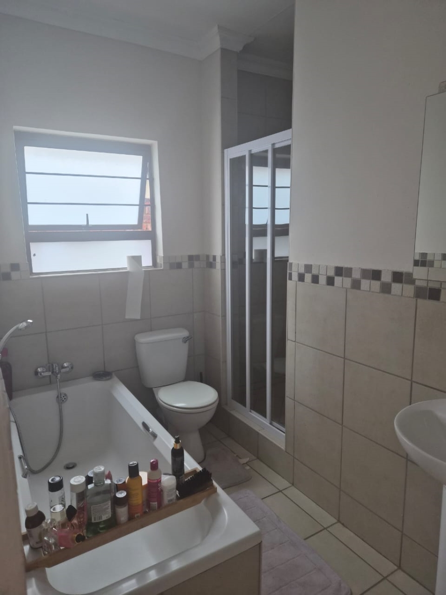 3 Bedroom Property for Sale in Waterval East North West